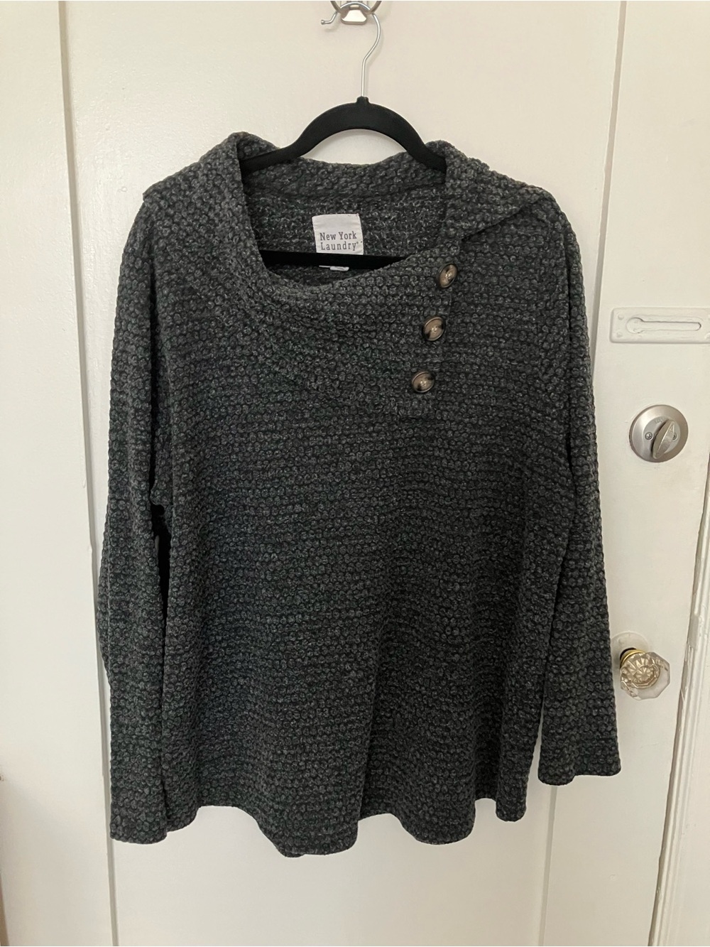 New York Laundry Gray Textured Sweater with Button Detail, size 2XL